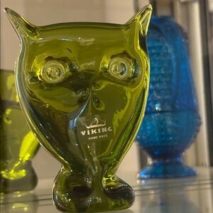 Vintage Viking Avocado Green Owl with sticker  💚🦉 … In superb condition!